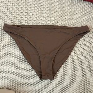 Girlfriend Collective equator bay bikini bottom